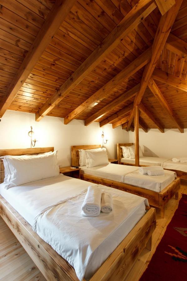 Hotel Sarajet 1821 Gjirokastër Екстериор снимка