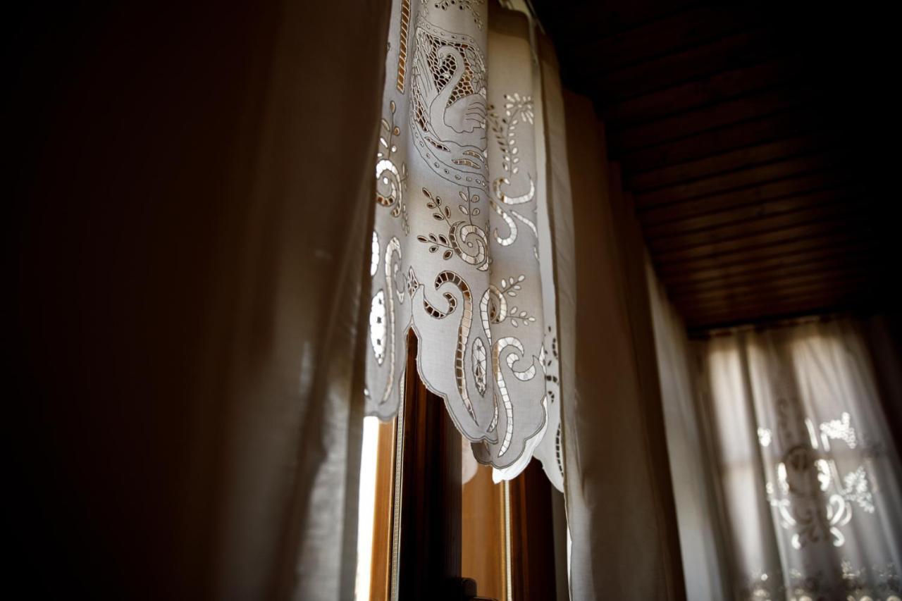 Hotel Sarajet 1821 Gjirokastër Екстериор снимка