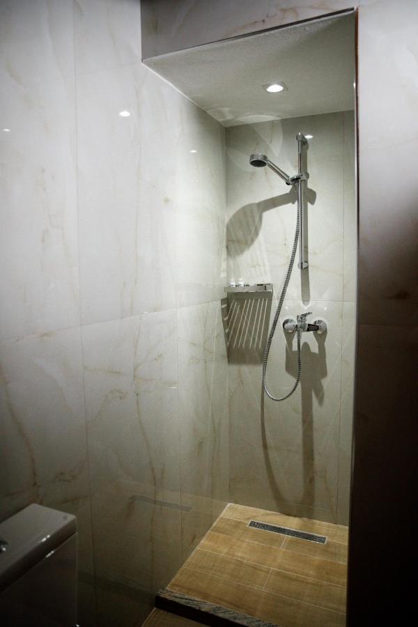 Hotel Sarajet 1821 Gjirokastër Екстериор снимка
