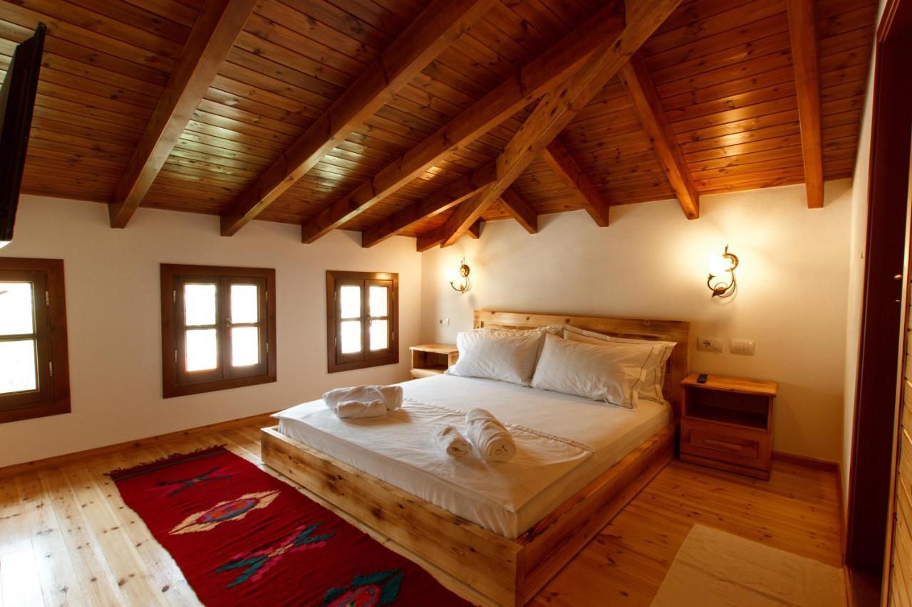 Hotel Sarajet 1821 Gjirokastër Екстериор снимка