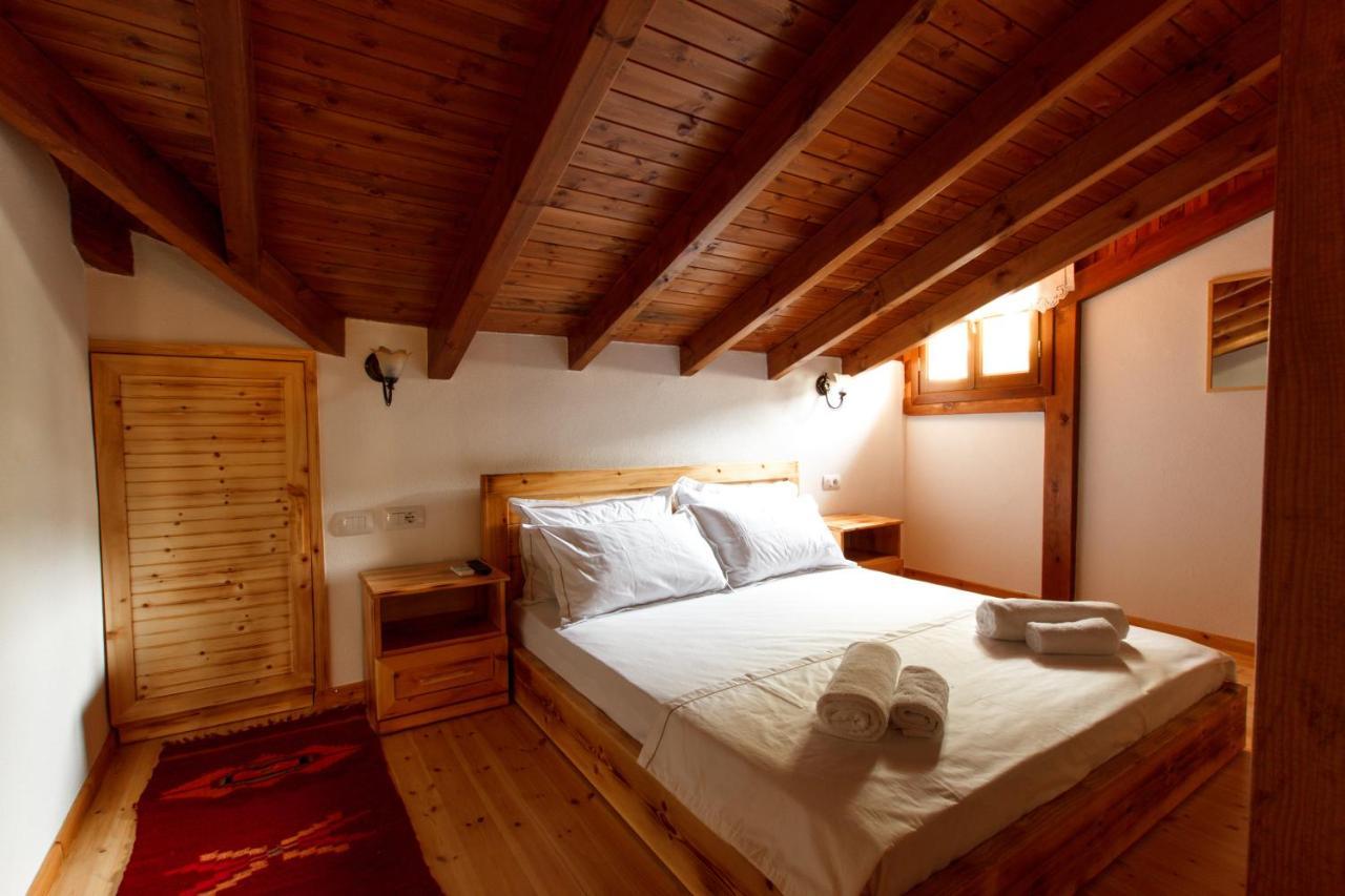 Hotel Sarajet 1821 Gjirokastër Екстериор снимка