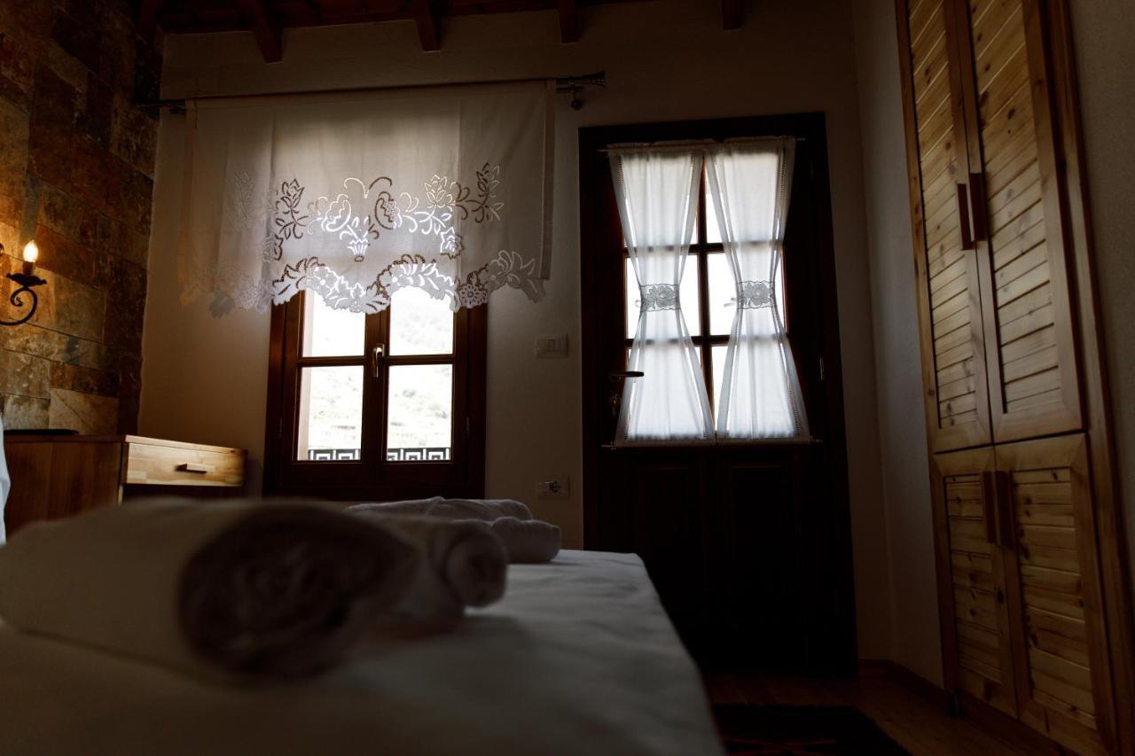 Hotel Sarajet 1821 Gjirokastër Екстериор снимка