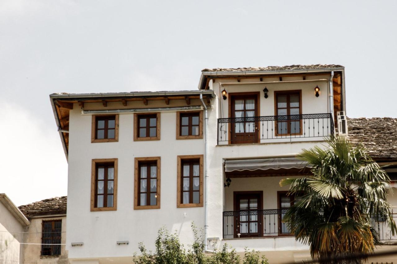 Hotel Sarajet 1821 Gjirokastër Екстериор снимка
