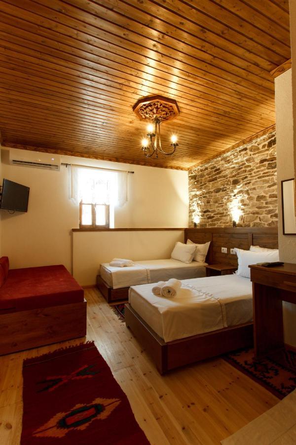 Hotel Sarajet 1821 Gjirokastër Екстериор снимка