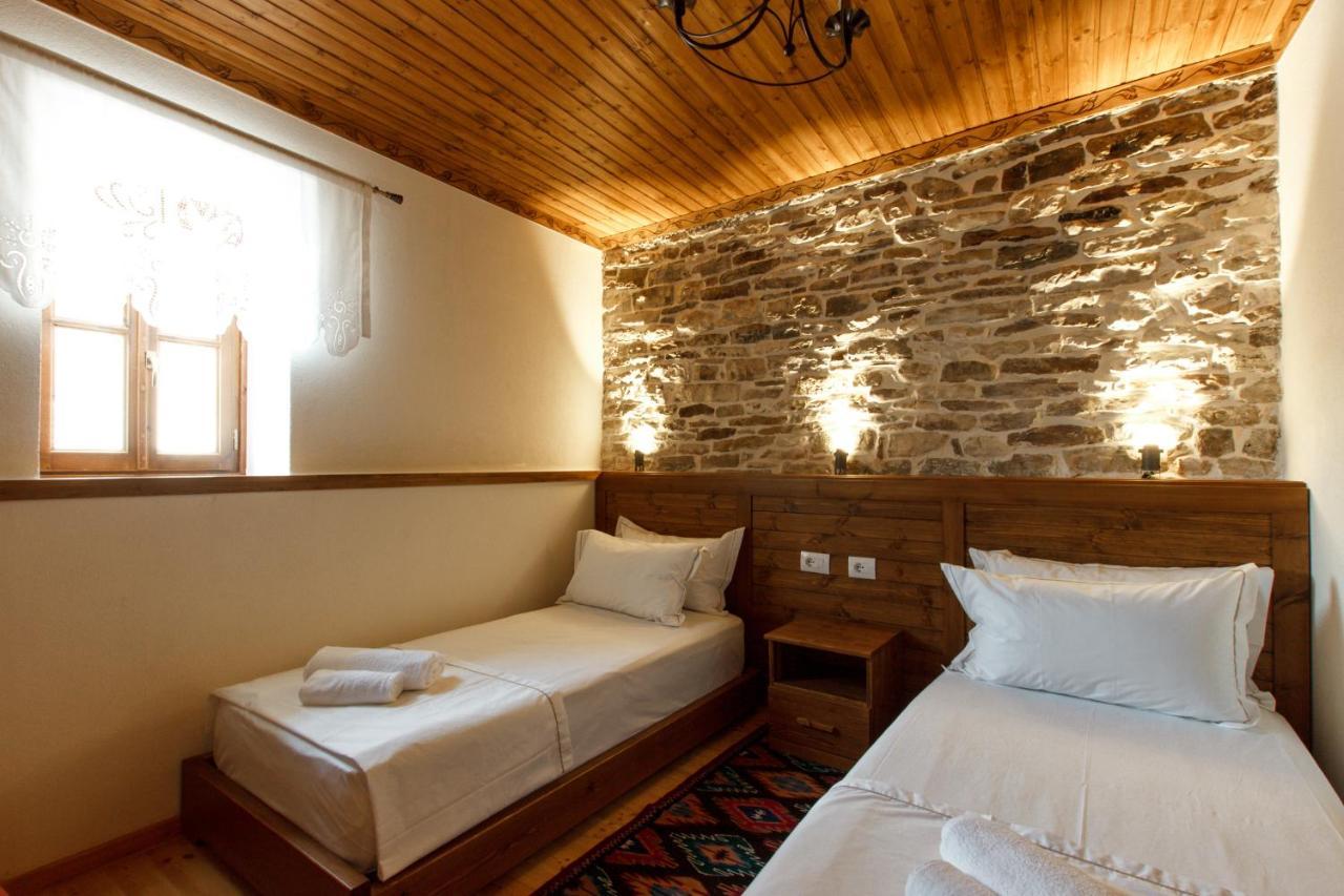 Hotel Sarajet 1821 Gjirokastër Екстериор снимка