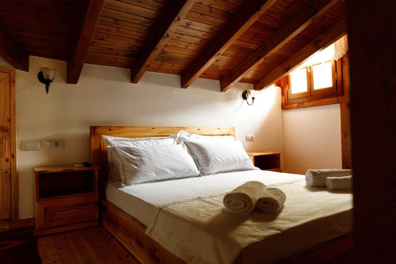 Hotel Sarajet 1821 Gjirokastër Екстериор снимка