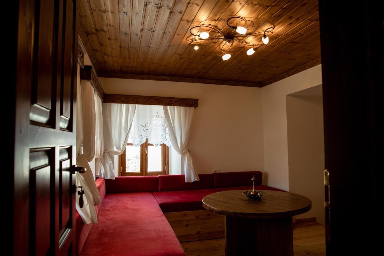 Hotel Sarajet 1821 Gjirokastër Екстериор снимка