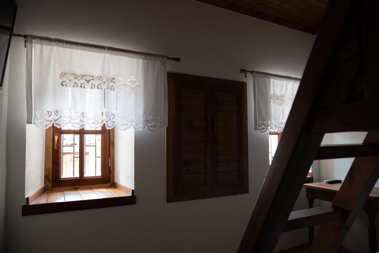 Hotel Sarajet 1821 Gjirokastër Екстериор снимка