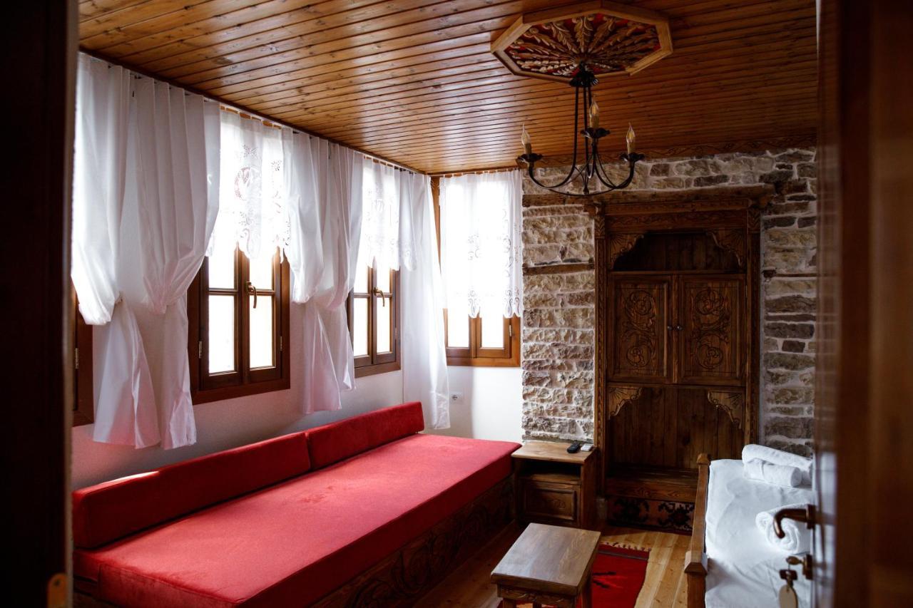 Hotel Sarajet 1821 Gjirokastër Екстериор снимка
